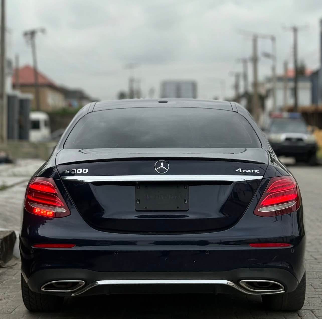 A picture of Sharp Reg Mercedes Benz E300 2017. WhatsApp 09081161215