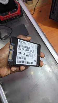 A picture of Ssd sata 256 Gb bado mpyaa Nataka 55000 0625590272 Ina