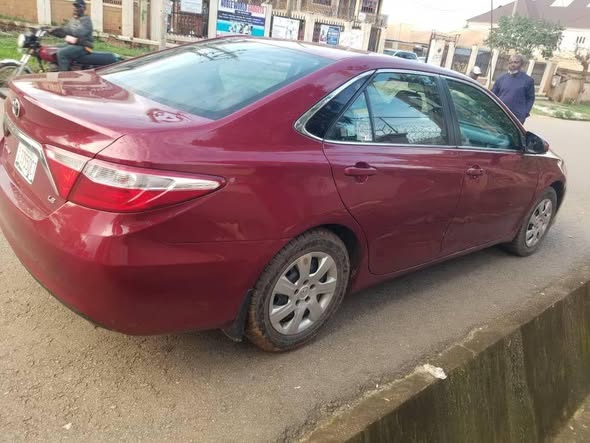 A picture of 2016 Toyota Camry 16 2016
