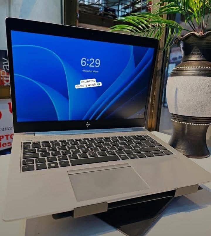 A picture of LAPTOP