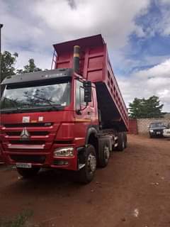 tipper truck