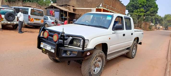 used toyota hilux
