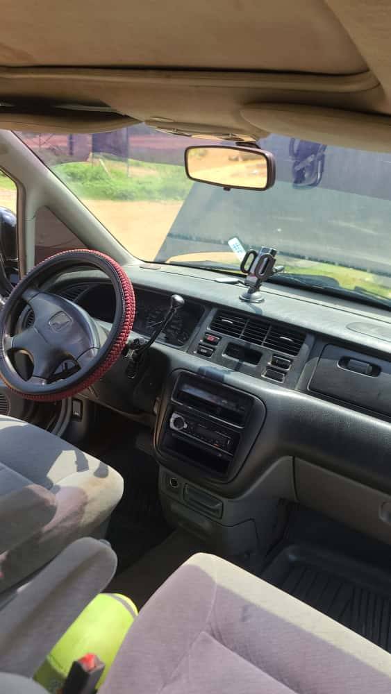 A picture of Honda Shuttle automatic