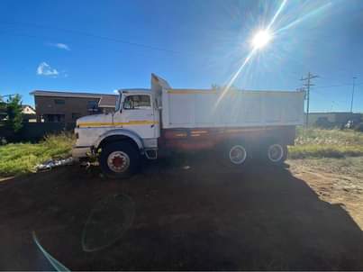 Trucks, T.