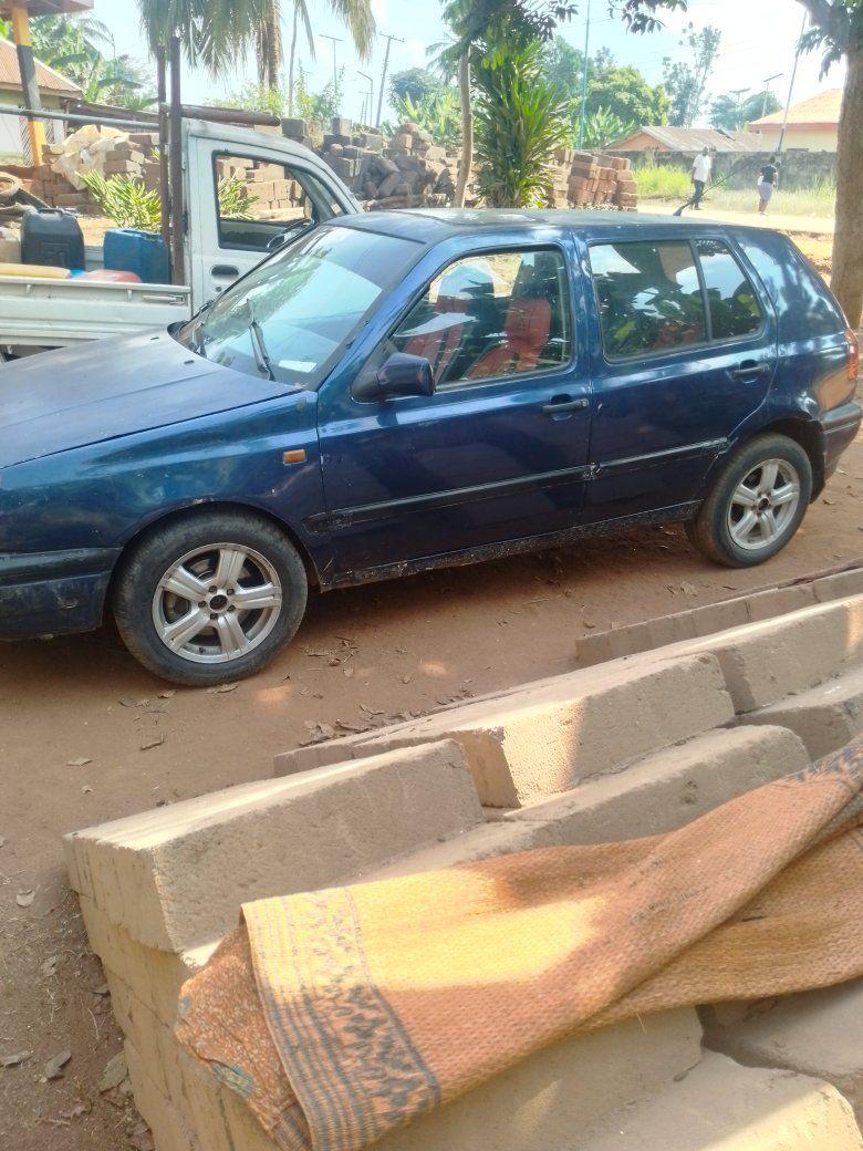 A picture of 2002 Volkswagen golf 3 salon