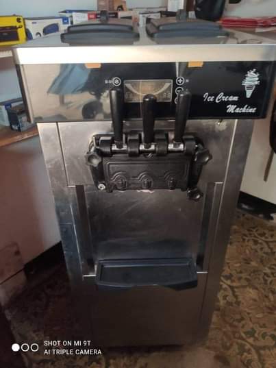A picture of Ice cream machine