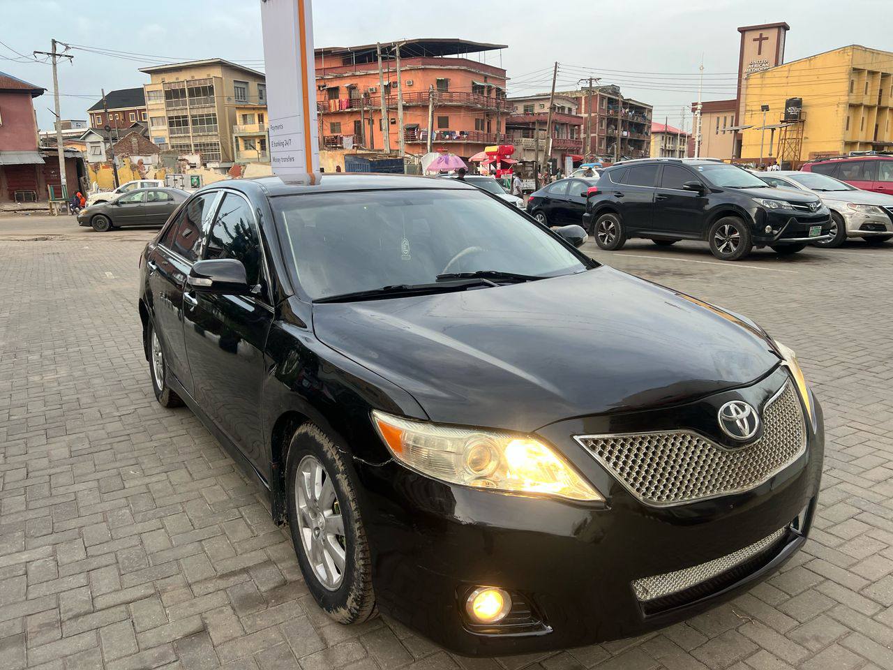 A picture of Destress sales 08 Toyota Camry v4