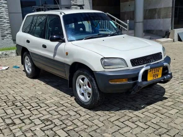 A picture of TOYOTA OLD