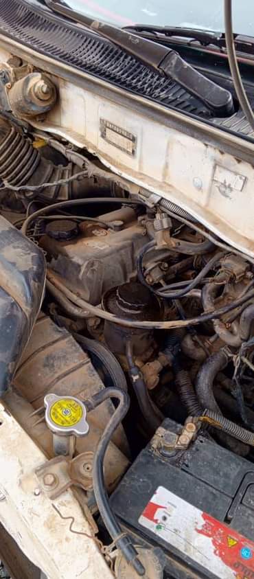 A picture of Toyota haiace bus Very sound engine and gear Manually transmission