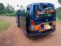 Max N.