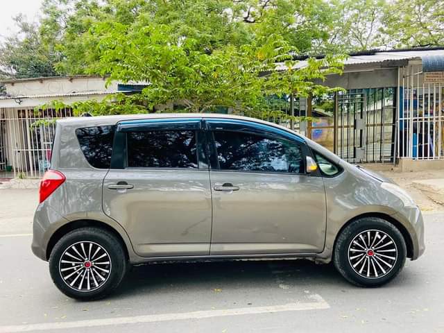 A picture of TOYOTA RACTIS FOR SALE 06555405744