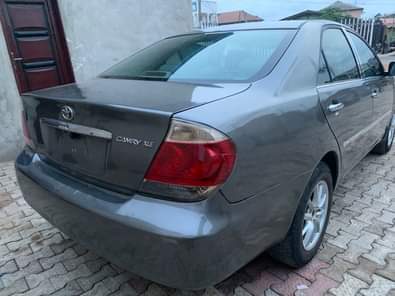 A picture of BETTER ALTERNATIVE TO TOKS 2005 Super Clean Toyota camry XLE
