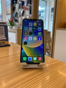 A picture of iPhone X gb64 O6I2O4IO5O