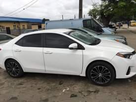 A picture of 2015 Toyota Corolla 1