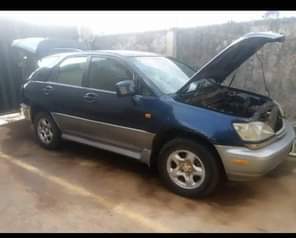 A picture of Lexus RX300 2002 4 plugs Engine and Gear ok Ac