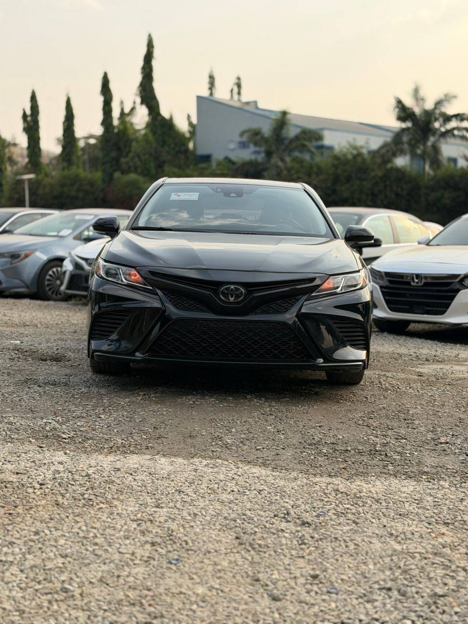 A picture of Toyota Camry SE 2018