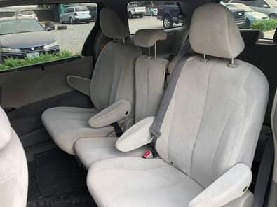 A picture of CLEAN REGISTERED TOYOTA SIENNA 2011 MODEL 6 8M NET PRICE