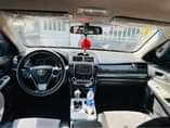 A picture of 2012 Toyota Camry SE 4 plugs