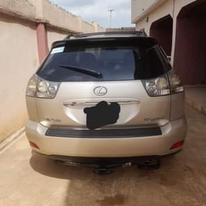 A picture of MONEY NEEDED THIS MORNING From Direct Owner Lexus rx 350