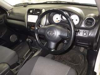 A picture of RAV4 J Wide Sports 4WD 2005