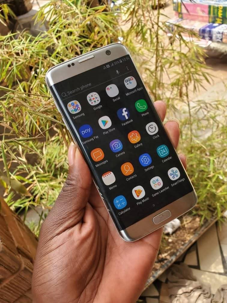 A picture of Sumsung Galaxy s7edge