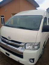 A picture of 017 Hummer bus