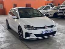 Simuhle S.