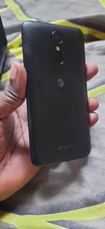 A picture of LG phoenix 3