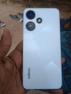 A picture of Infinix hot30i ram 4 rom 128