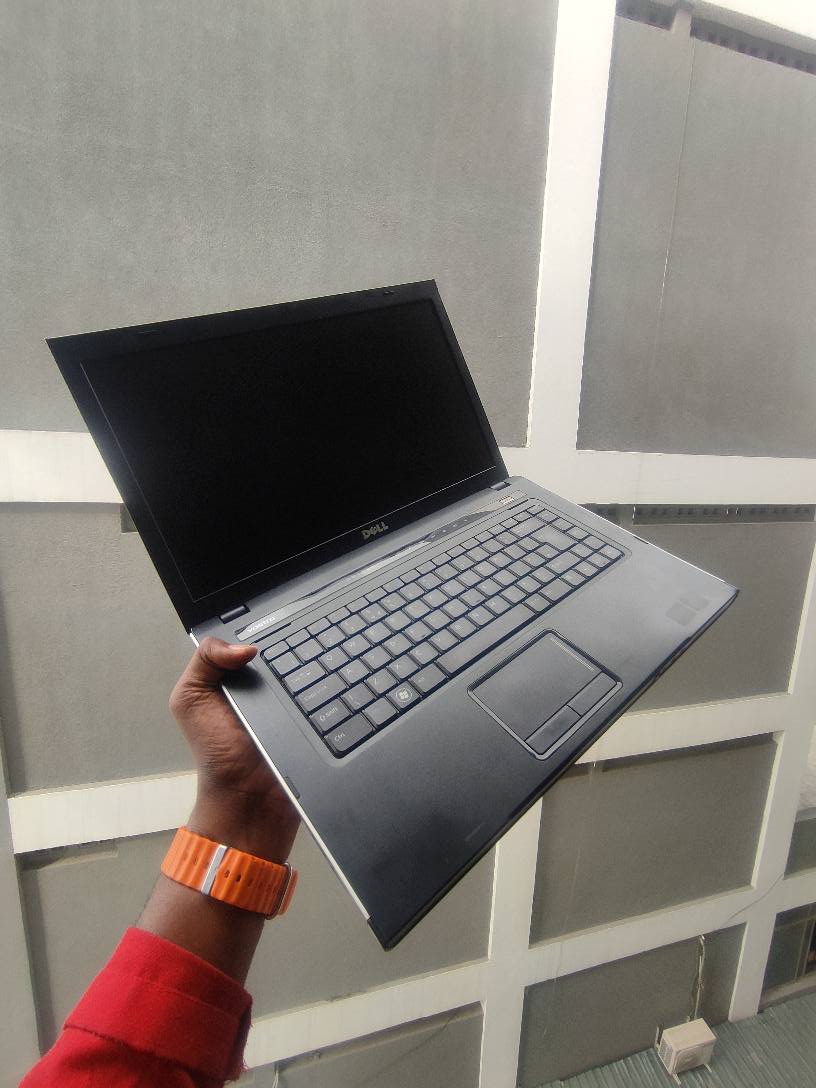 A picture of Dell vostro Processor Intel core i3 Ram 8gb Hdd 500gb