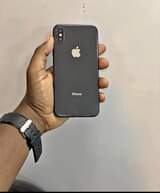 A picture of iPhone x gb256 bt100