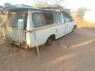 mazda b2200