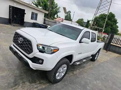 A picture of REGISTERED TOYOTA TACOMA PRERUNNER SR5 V6 2010 FACELIFTED 2018 Bluetooth