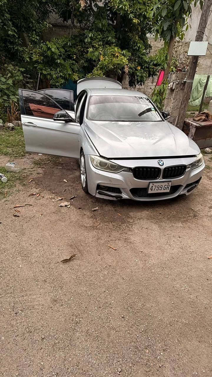bmw 320i