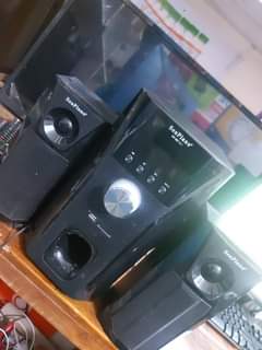 A picture of Seapiano mziki mnene volme 60 sh.110 000 tu