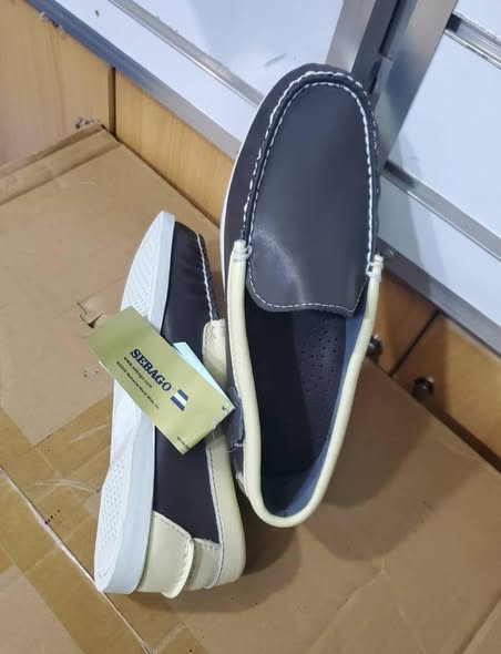 A picture of Casual simple shoes for men
