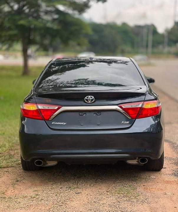 A picture of TOYOTA CAMRY XSE V6