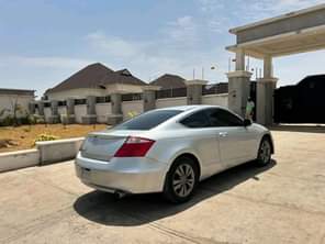 A picture of Clean used 2010 accord coupe Location is kaduna Price is