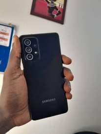 A picture of Samsung A52 5G