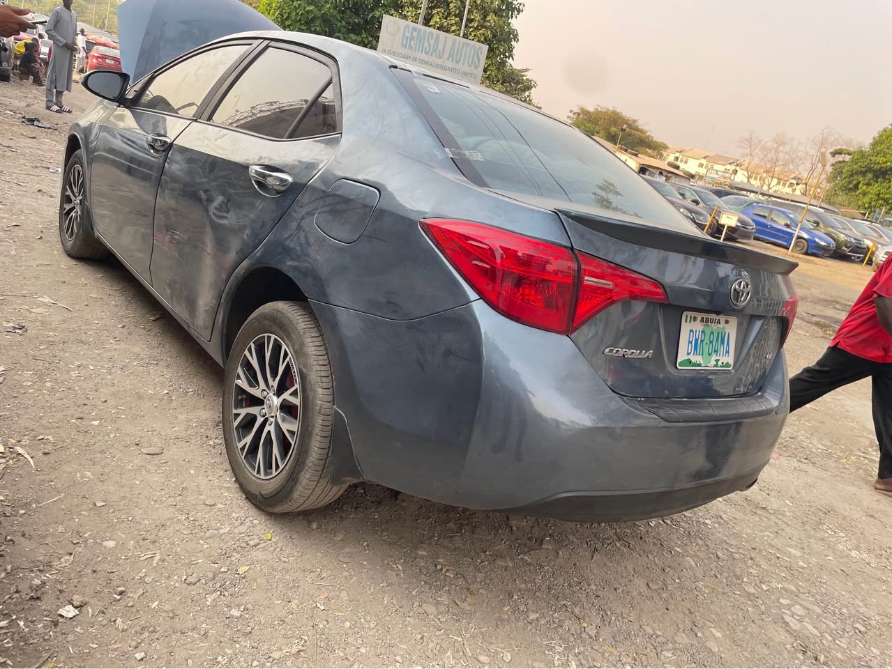 A picture of Toyota Corolla LE