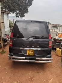 A picture of Toyota Noah