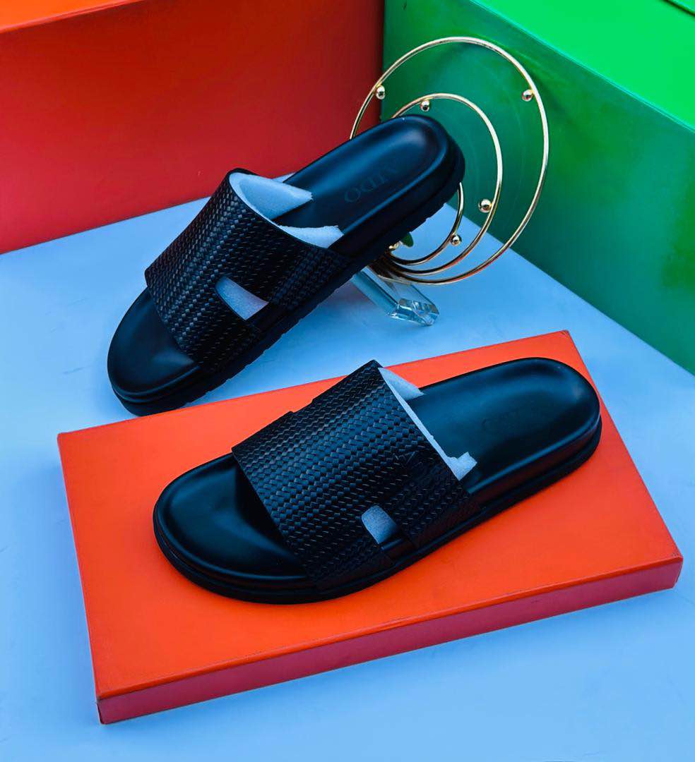 A picture of MEN SANDALS