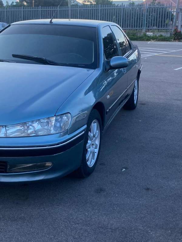 A picture of Quick sale urgent money needed 2004 model 406 in sublime