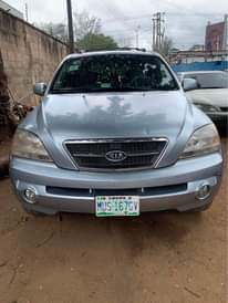 A picture of 2005 Kia Sorento