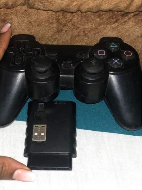 A picture of PS2 PS3 PC gamepad