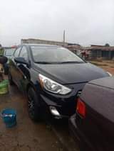 A picture of silver Hyundai Accent