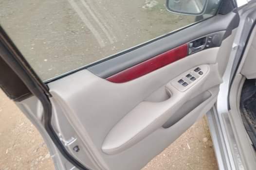 A picture of Es330 2004 Nigeria used car for quick sale