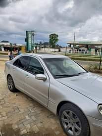 A picture of MERCEDES C230