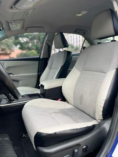 A picture of EXTREMELY CLEAN TOKS STANDARD TOYOTA CAMRY SE 2016