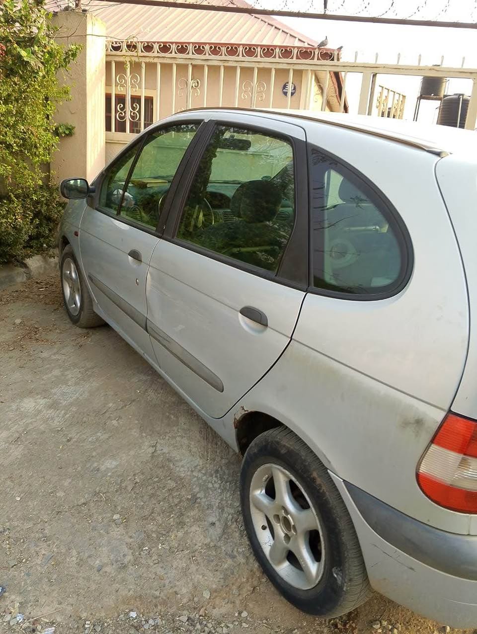 A picture of Renault scenic